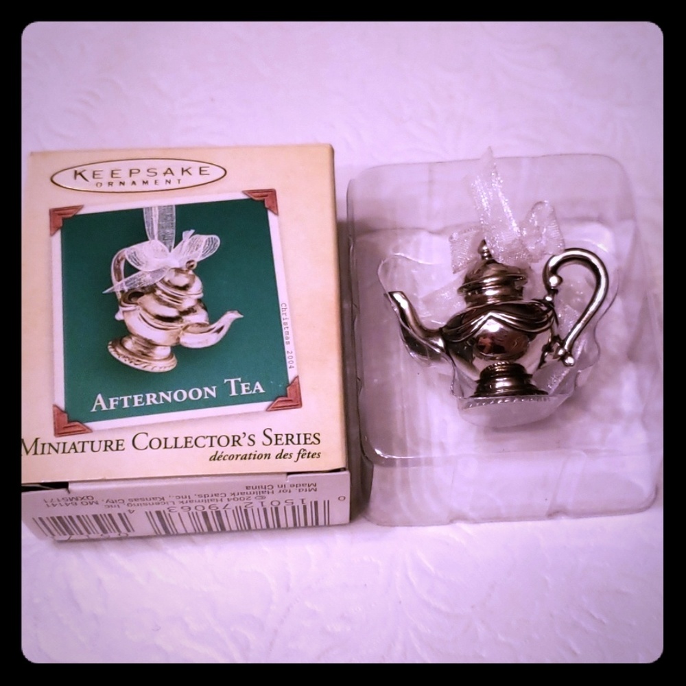 Hallmark Miniature Collection "Time for Tea"